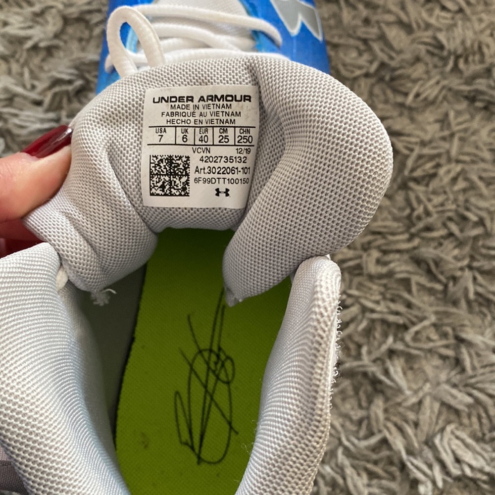 Brand new hand painted Bryce Harper baseball cleats - Picture 5 of 5